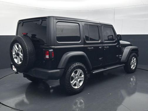 Black Clearcoat 2018 Jeep Wrangler Unlimited Sport
