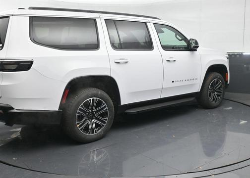 2026 Jeep Grand Wagoneer 4x2