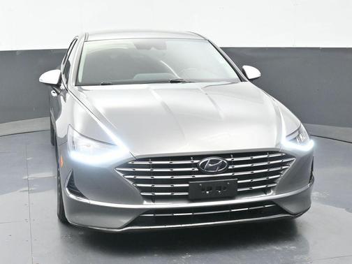2022 Hyundai SONATA Hybrid SE