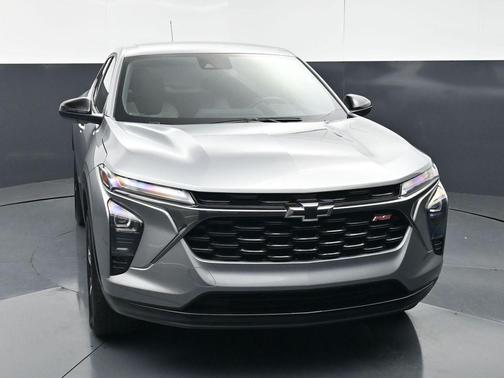 Sterling Gray Metallic 2025 Chevrolet Trax FWD 1RS