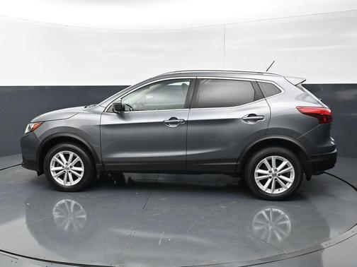 Gun Metallic 2018 Nissan Rogue Sport SV