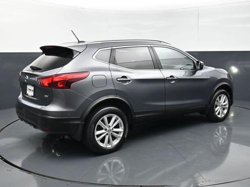 Gun Metallic 2018 Nissan Rogue Sport SV