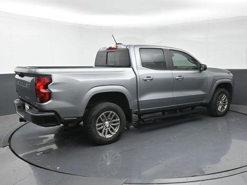 Sterling Gray Metallic 2023 Chevrolet Colorado LT