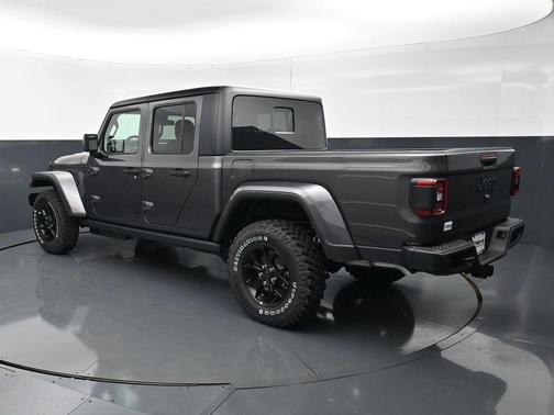 Granite Crystal Metallic Clearcoat 2026 Jeep Gladiator Willys 4x4
