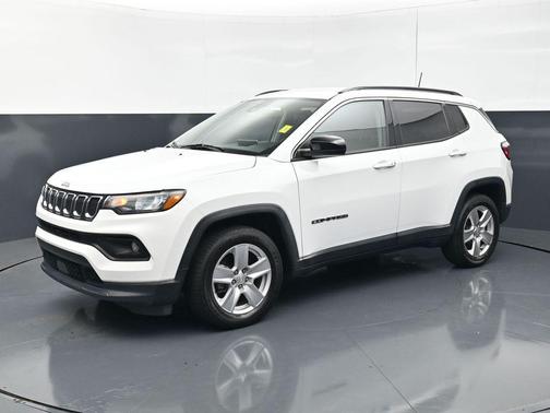 Bright White Clearcoat 2022 Jeep Compass Latitude
