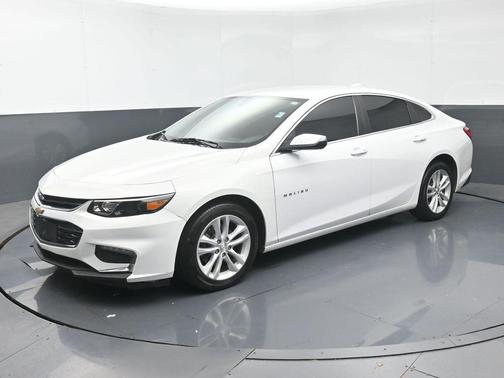 Summit White 2018 Chevrolet Malibu LT