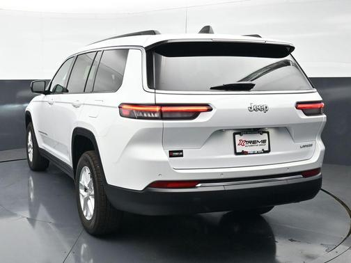 Bright White Clearcoat 2026 Jeep Grand Cherokee L Laredo