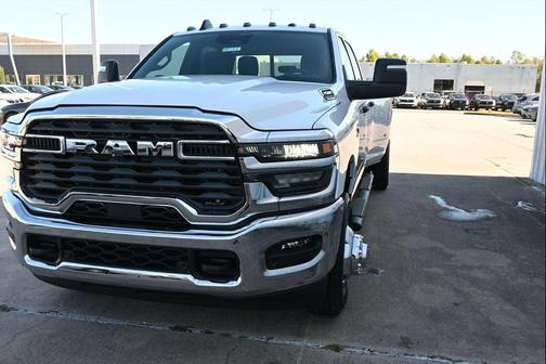 Bright White Clearcoat 2027 RAM 3500 Tradesman