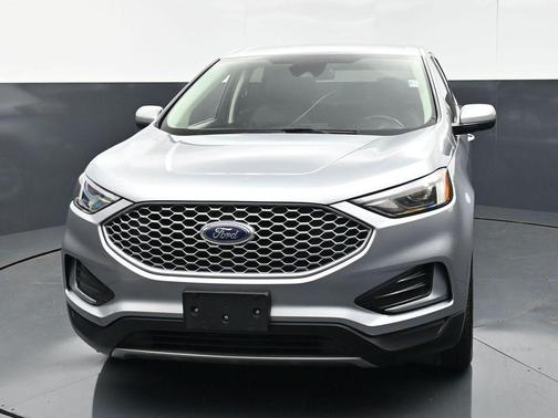 Silver Metallic 2023 Ford Edge SEL