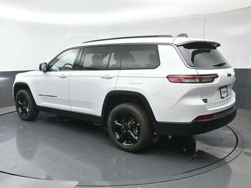 Bright White Clearcoat 2026 Jeep Grand Cherokee L Limited