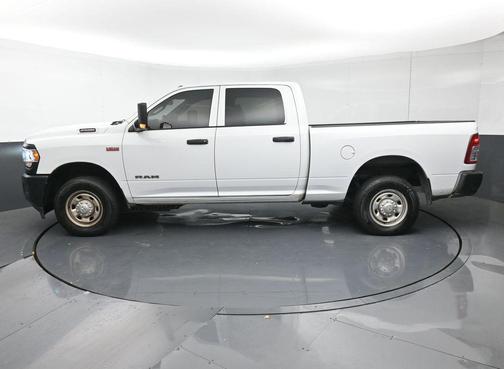 2022 RAM 2500 Tradesman Crew Cab 4x2 6'4' Box