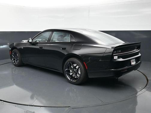 Diamond Black Crystal Pearlcoat 2026 Dodge Charger R/T Scat Pack