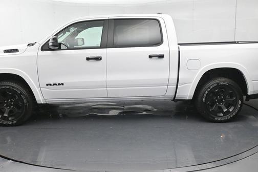 Bright White Clearcoat 2026 RAM 1500 Big Horn/Lone Star