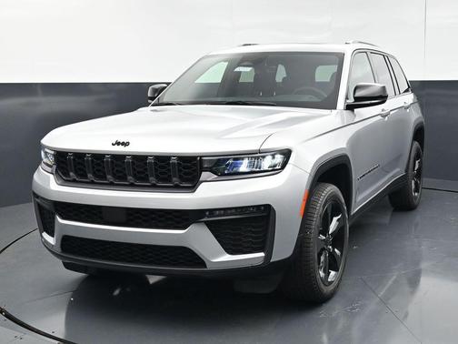 silver zynith 2026 Jeep Grand Cherokee Limited