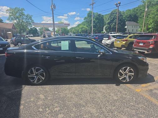 Crystal Black Silica 2021 Subaru Legacy Touring XT