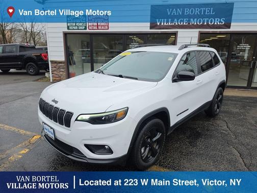Bright White Clearcoat 2023 Jeep Cherokee Altitude