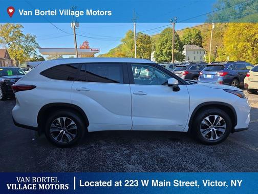 2023 Toyota Highlander Hybrid XLE