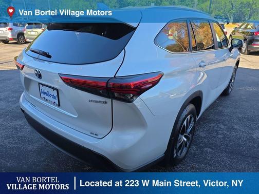 2023 Toyota Highlander Hybrid XLE