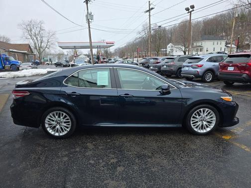 2019 Toyota Camry XLE