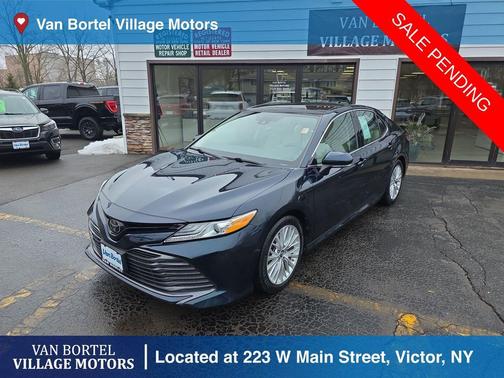 Galactic Aqua Mica 2019 Toyota Camry XLE