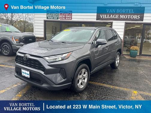 2022 Toyota RAV4 XLE