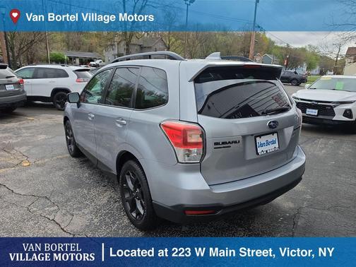 Ice Silver Metallic 2018 Subaru Forester 2.5i Premium Black Edition