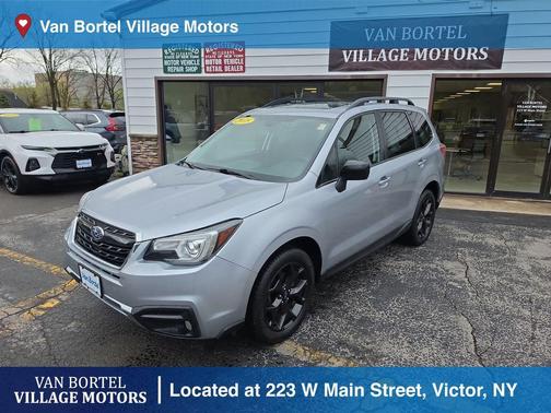 Ice Silver Metallic 2018 Subaru Forester 2.5i Premium Black Edition