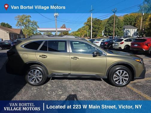 2022 Subaru Outback Premium