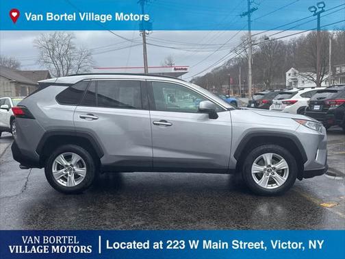 2020 Toyota RAV4 XLE