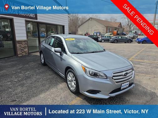 Ice Silver Metallic 2017 Subaru Legacy Premium