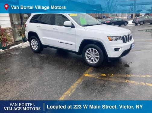 2022 Jeep Grand Cherokee Laredo