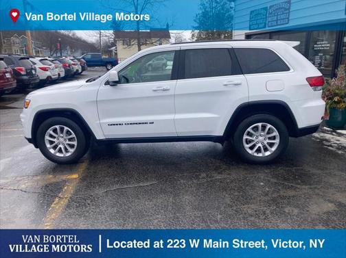 2022 Jeep Grand Cherokee Laredo