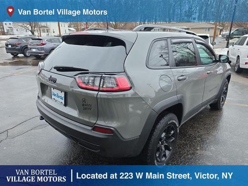 2022 Jeep Cherokee X 4x4