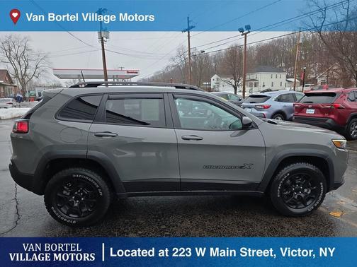 2022 Jeep Cherokee X 4x4