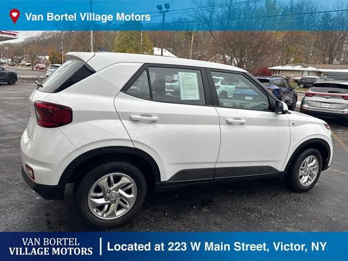 2021 Hyundai VENUE SE