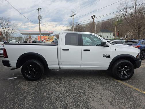 Bright White Clearcoat 2022 RAM 1500 Classic Warlock Quad Cab 4x4 6'4' Box