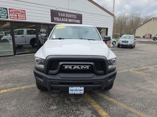 Bright White Clearcoat 2022 RAM 1500 Classic Warlock Quad Cab 4x4 6'4' Box