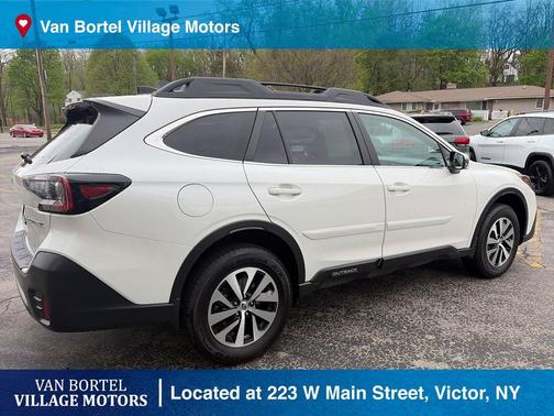 Crystal White Pearl 2020 Subaru Outback Premium