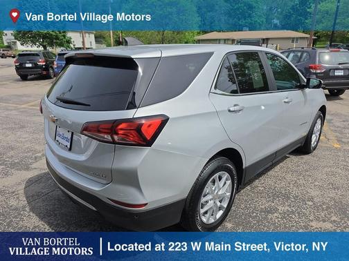 Silver Ice Metallic 2022 Chevrolet Equinox 1LT