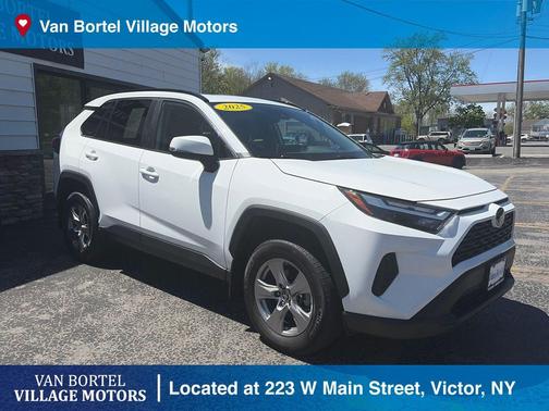 Ice Cap 2025 Toyota RAV4 XLE