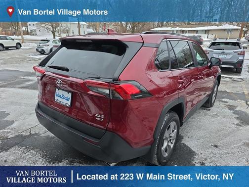 2025 Toyota RAV4 XLE