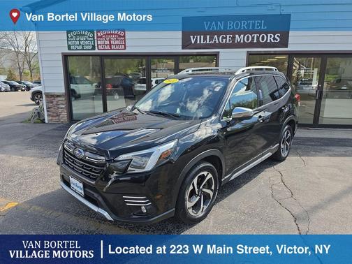 Crystal Black Silica 2022 Subaru Forester Touring