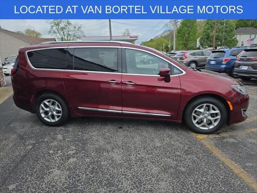 2020 Chrysler Pacifica Touring L