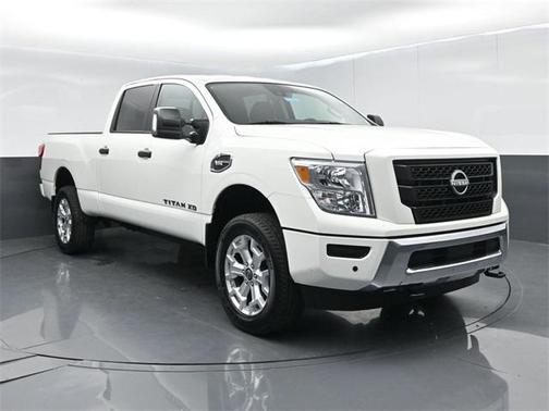 2024 Nissan Titan XD SV