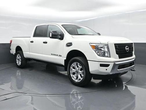 2024 Nissan Titan XD SV
