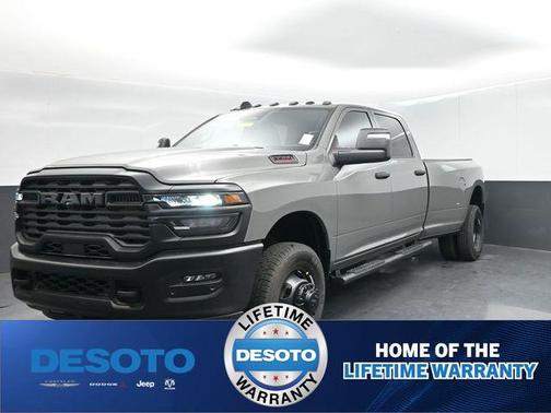 Ceramic Gray Clearcoat 2026 RAM 3500 Tradesman Crew Cab 4x4 8' Box