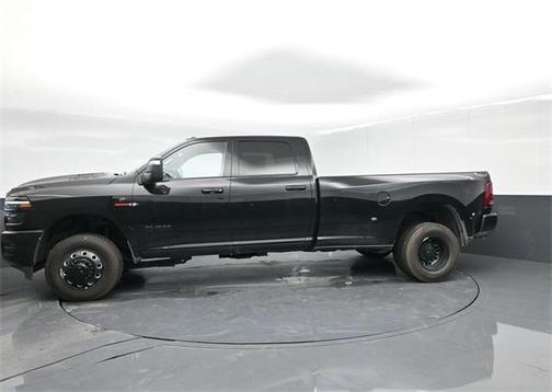 2025 RAM 3500 Laramie Crew Cab 4x4 8' Box