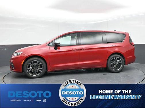 Red Hot Pearlcoat 2026 Chrysler Pacifica L