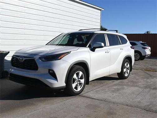 2023 Toyota Highlander LE