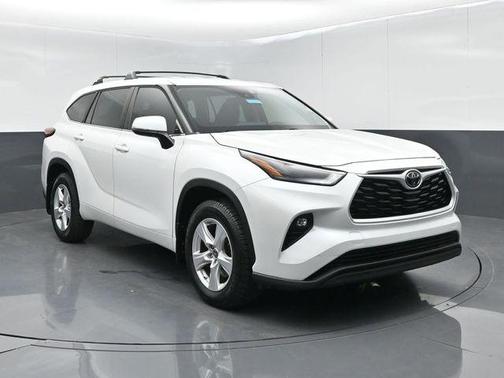 2023 Toyota Highlander LE